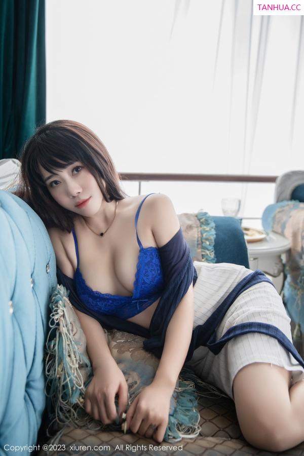   [XiuRen]高清写真图 2023.02.16 No.6272 严利娅Yuliya 短裙美腿第48张图片